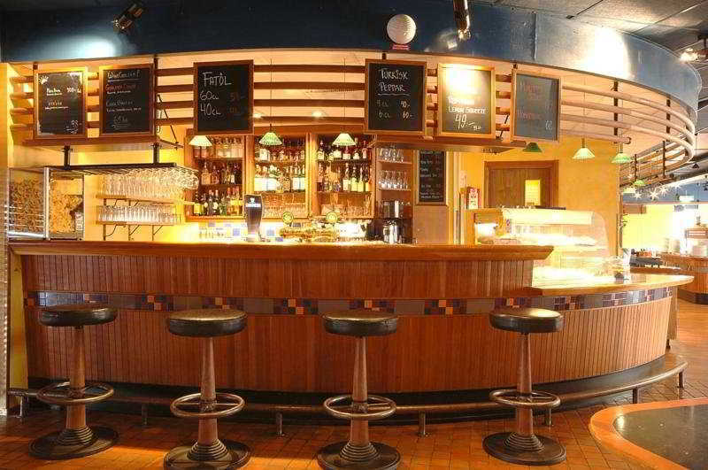 斯堪迪克艾尔米亚酒店 延雪平 外观 照片